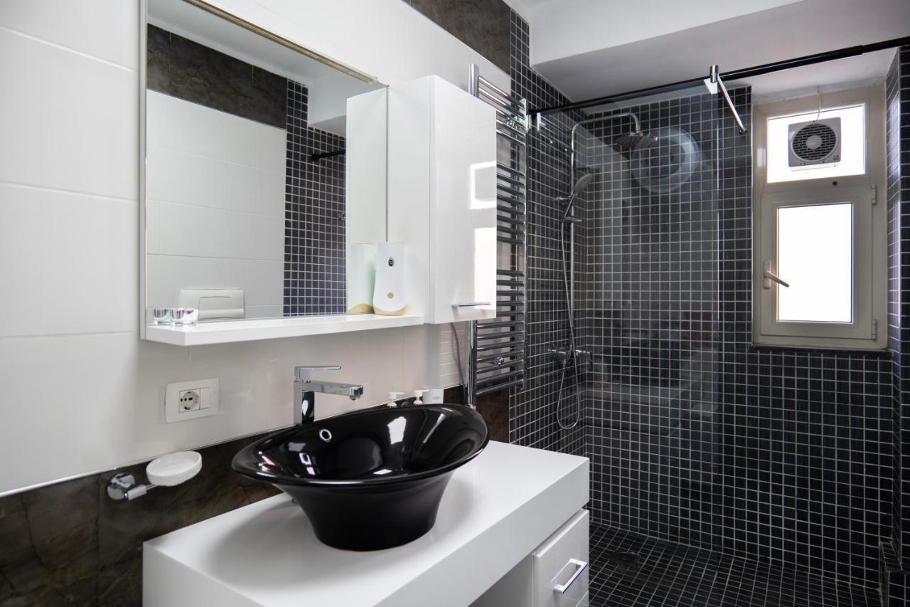 Enxhi'S Apartment Tiranë Ngoại thất bức ảnh