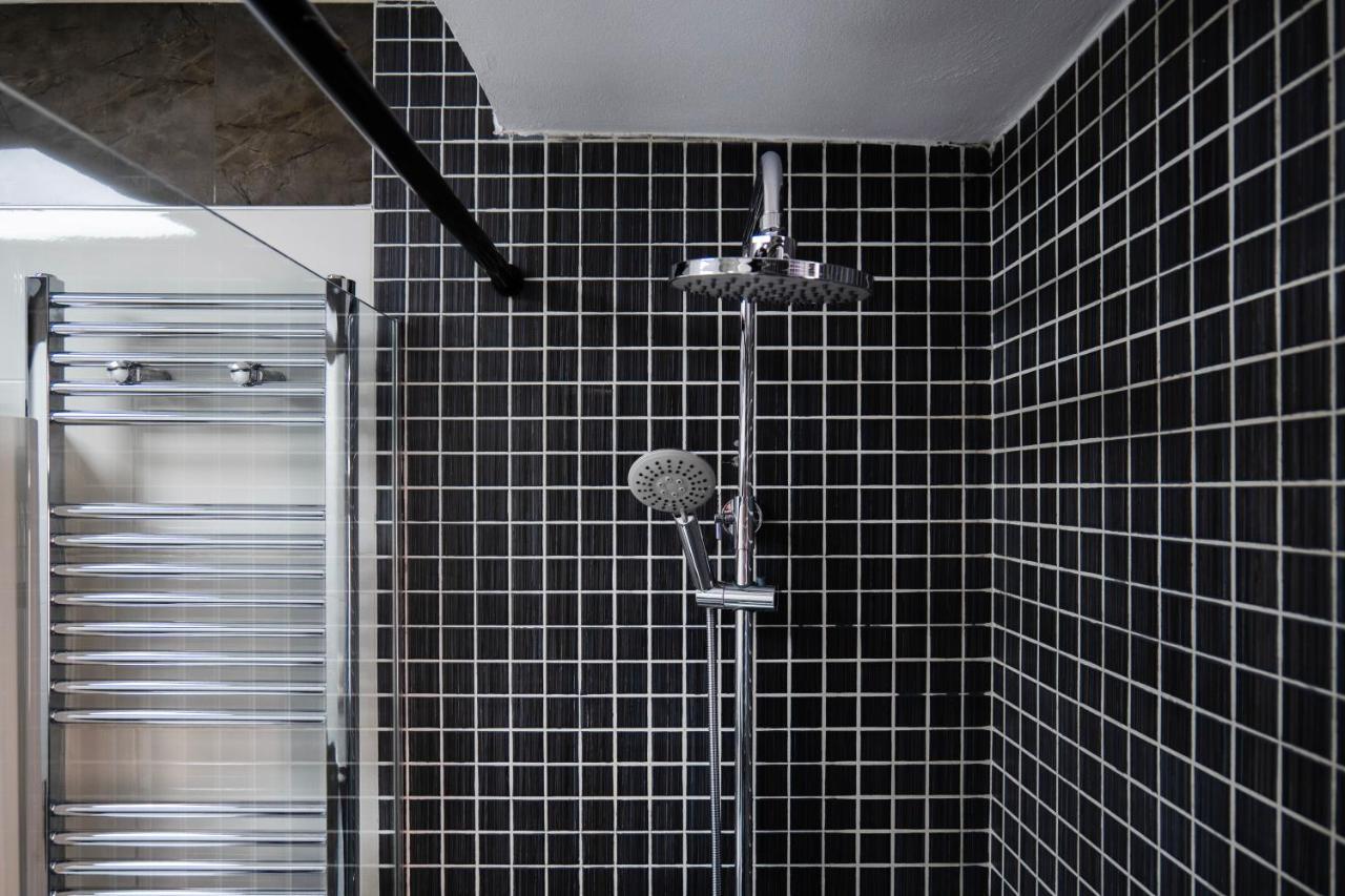 Enxhi'S Apartment Tiranë Ngoại thất bức ảnh
